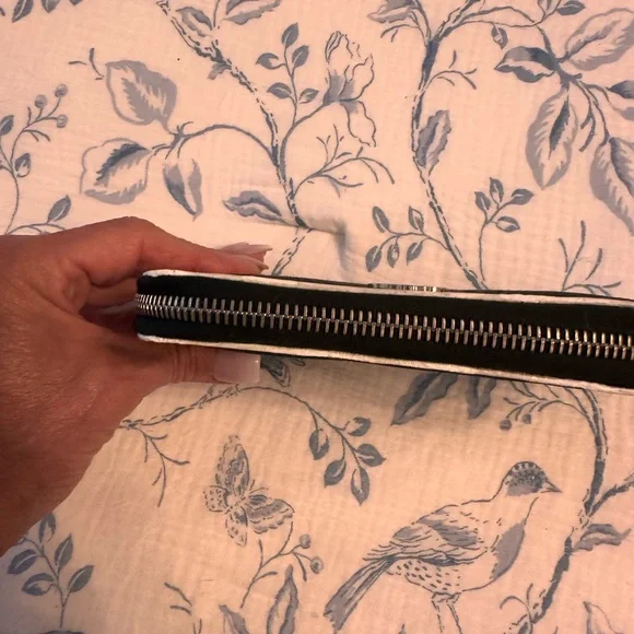 Versace Black and White Medusa Clutch - Picture 10 of 10